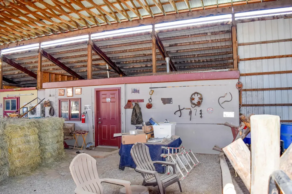 59002 Hillside Road St Ignatius MT 59865