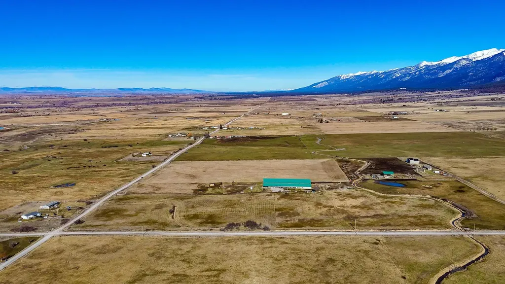 59002 Hillside Road St Ignatius MT 59865