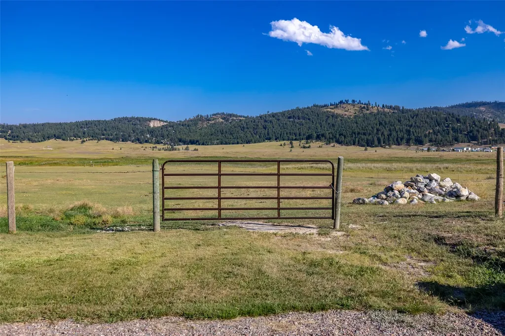 192 Gray Lane Kalispell MT 59901