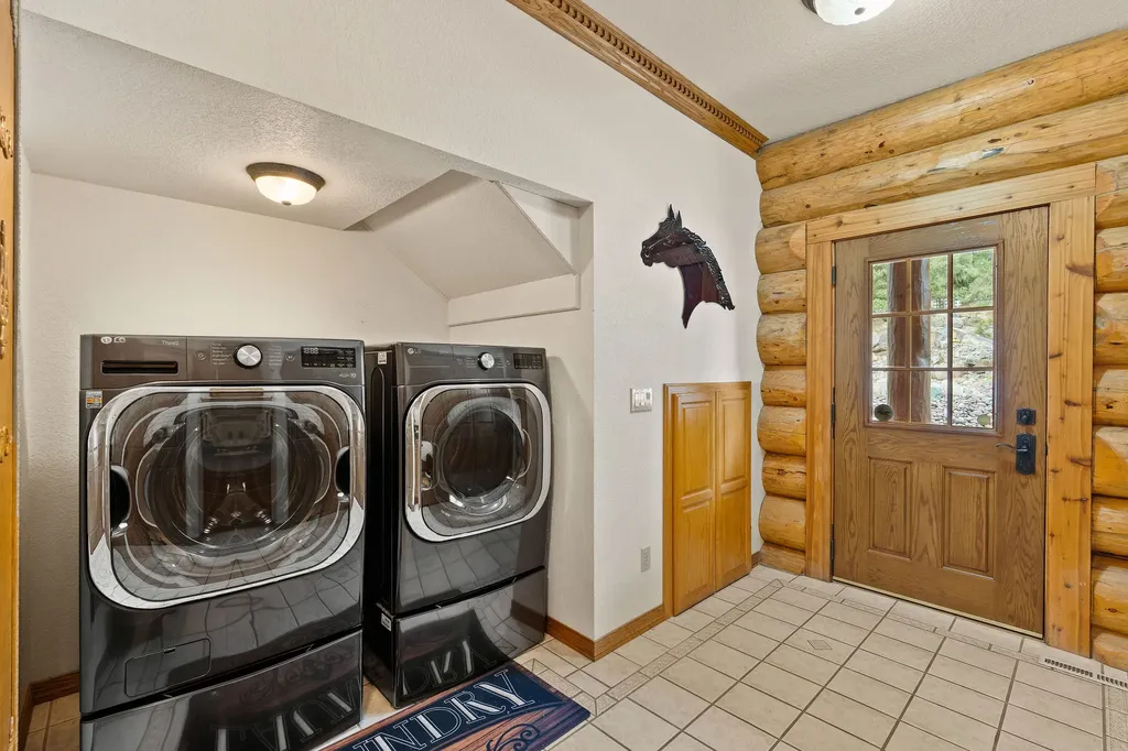 1187 & 1195 Hodgson Road Columbia Falls MT 59912