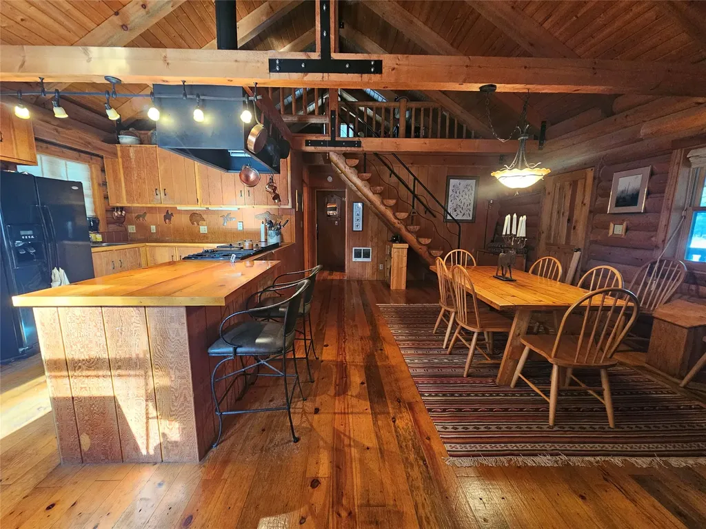 2156 Lone Point Drive Lincoln MT 59639