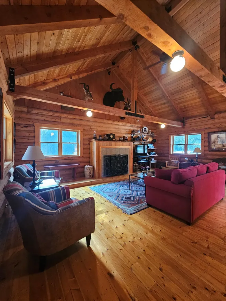 2156 Lone Point Drive Lincoln MT 59639