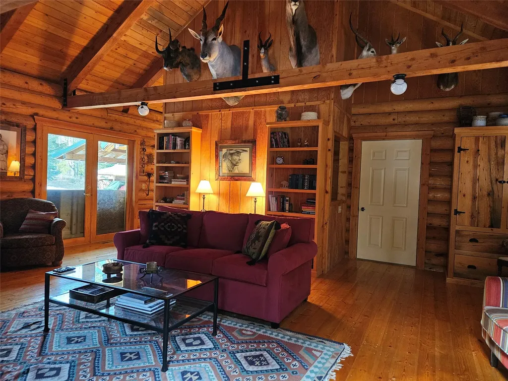 2156 Lone Point Drive Lincoln MT 59639