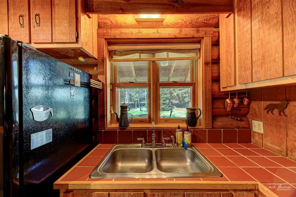 2156 Lone Point Drive Lincoln MT 59639