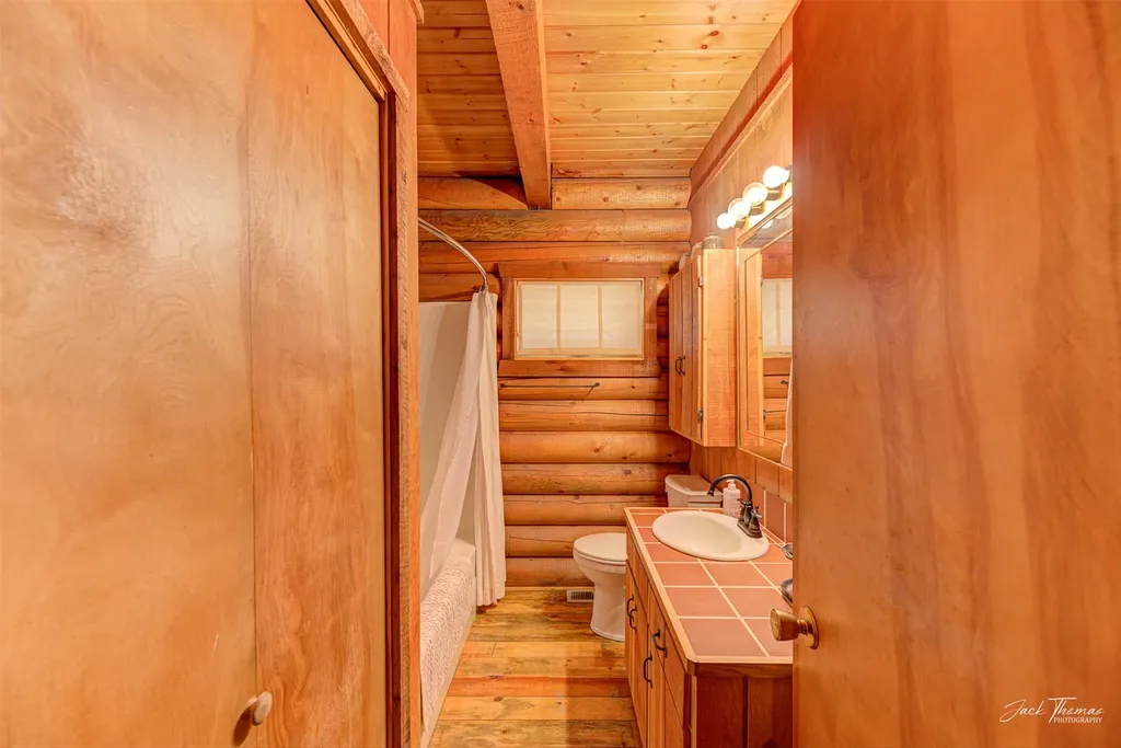 2156 Lone Point Drive Lincoln MT 59639