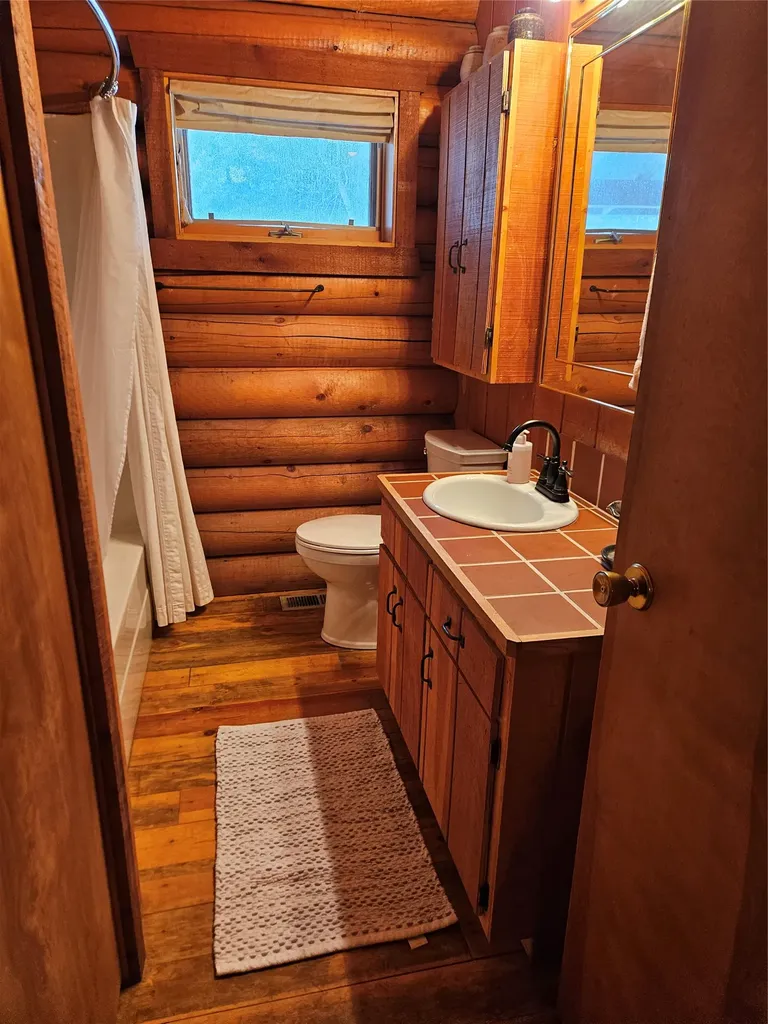 2156 Lone Point Drive Lincoln MT 59639