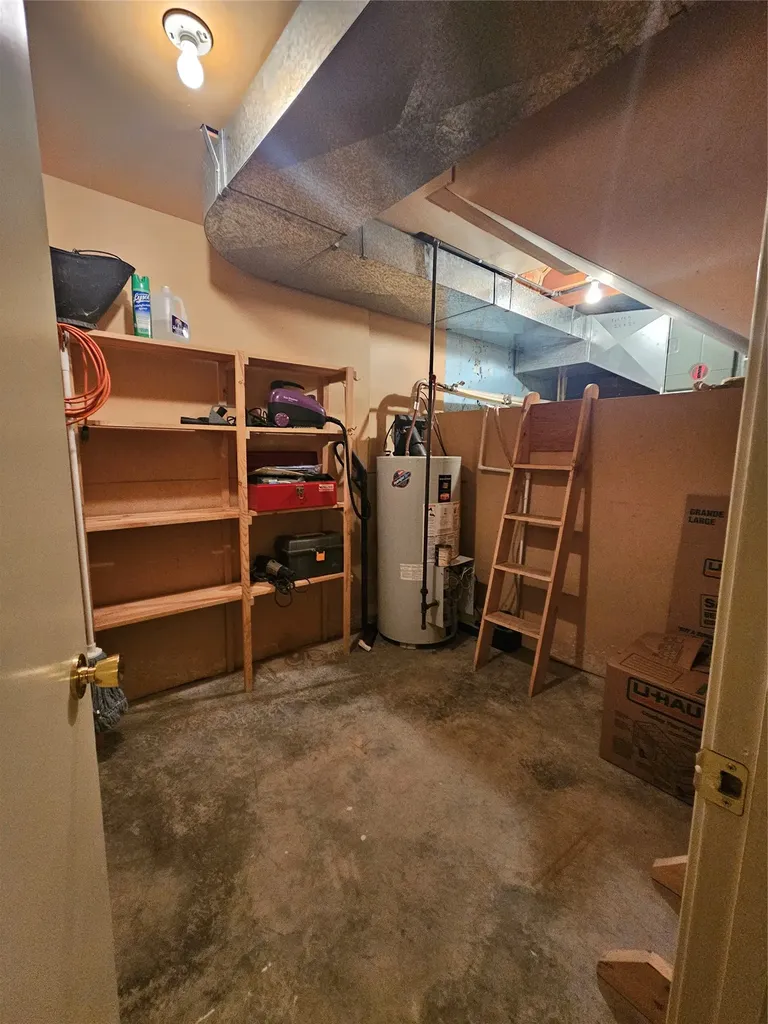 2156 Lone Point Drive Lincoln MT 59639