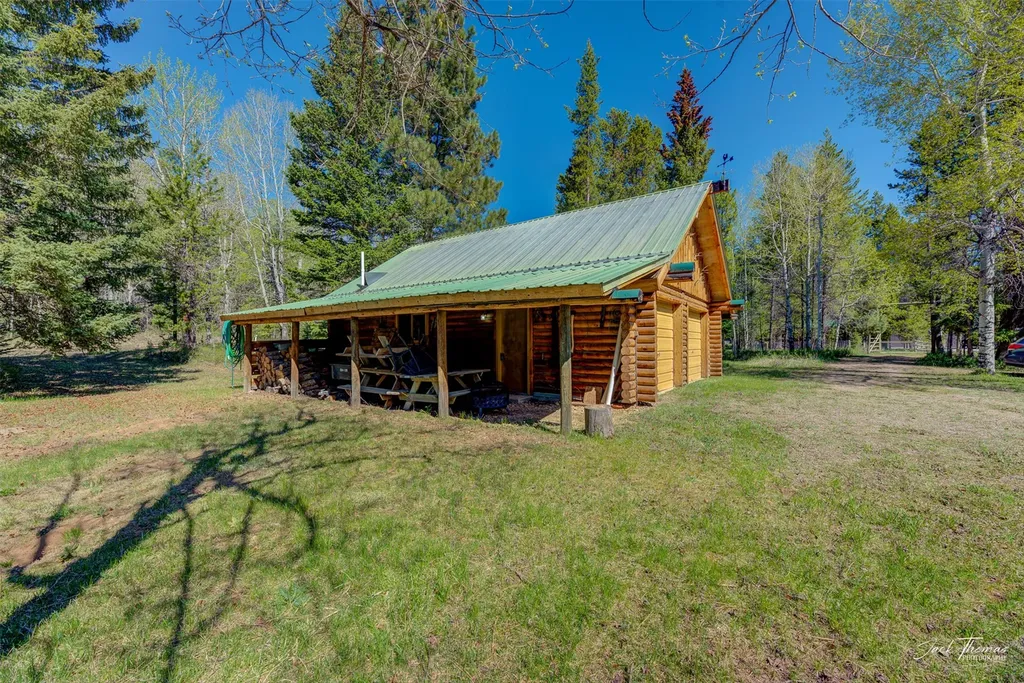 2156 Lone Point Drive Lincoln MT 59639