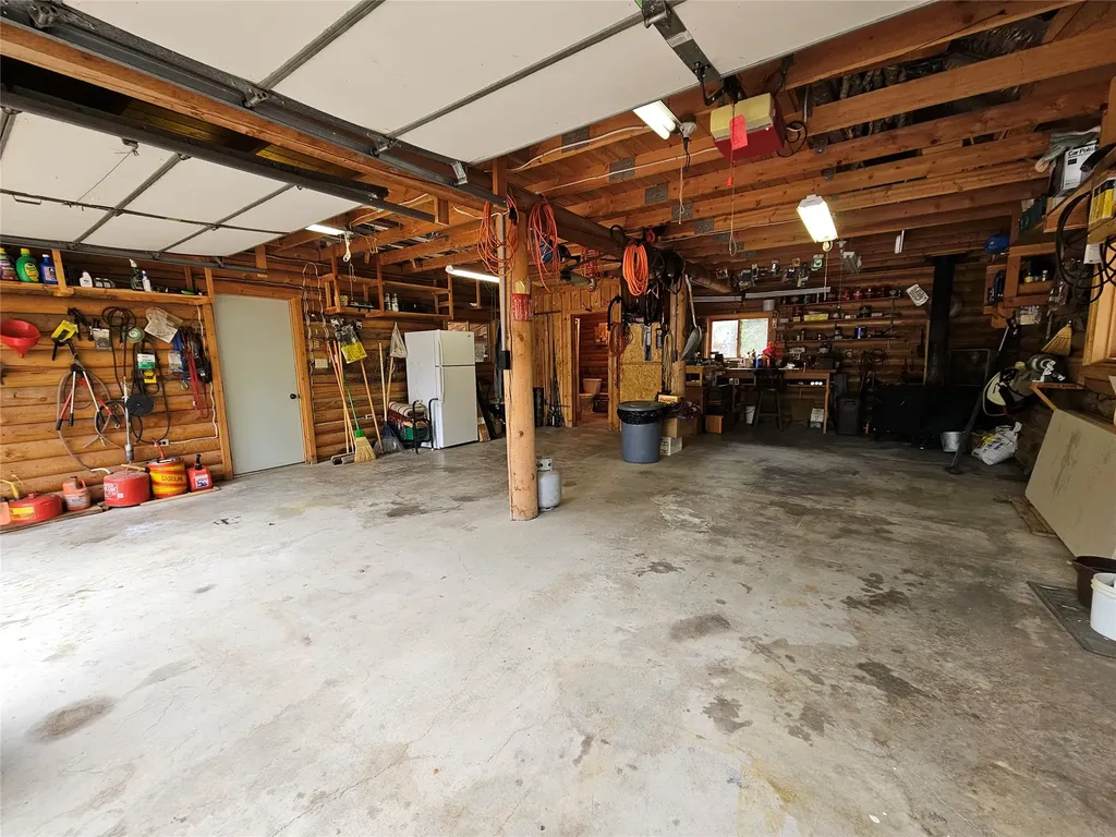 2156 Lone Point Drive Lincoln MT 59639