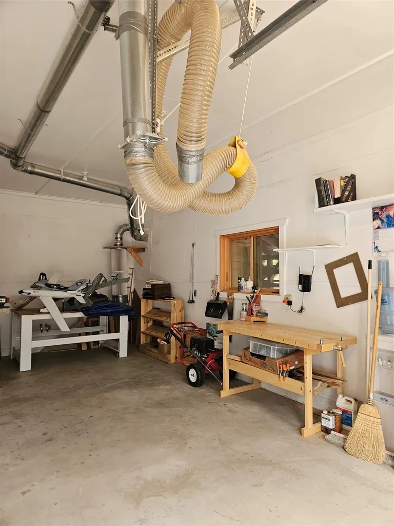 2156 Lone Point Drive Lincoln MT 59639