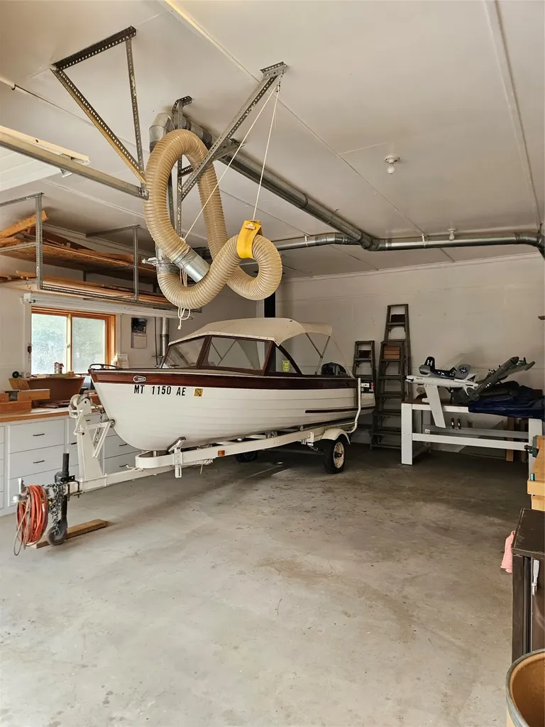 2156 Lone Point Drive Lincoln MT 59639