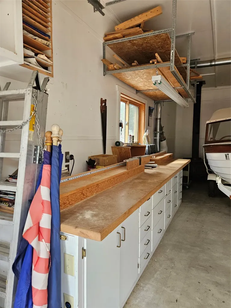 2156 Lone Point Drive Lincoln MT 59639