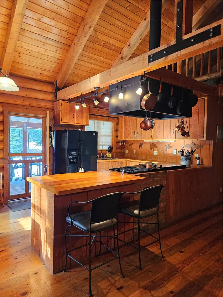 2156 Lone Point Drive Lincoln MT 59639