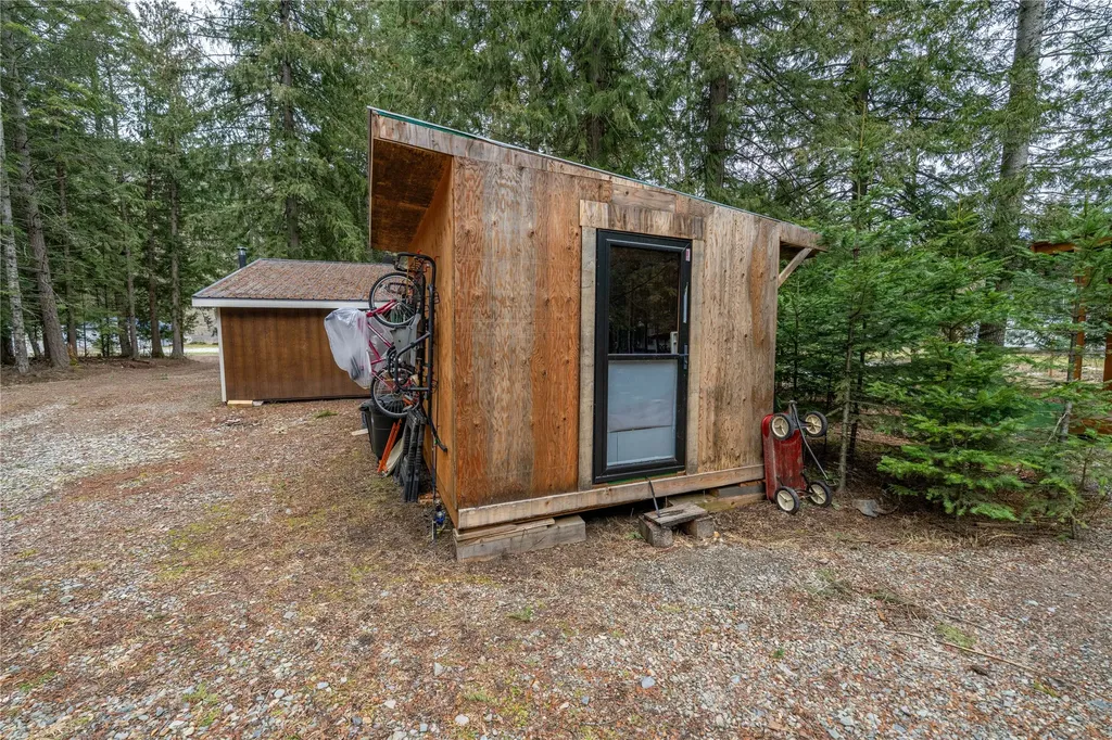 705 Waterfront Road Troy MT 59935