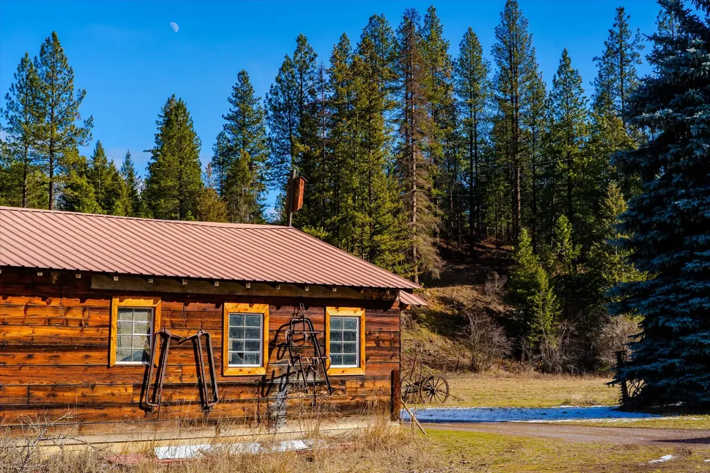 1165 Kootenai River Road Libby MT 59923