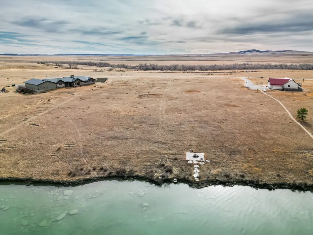 Nhn Mountain View Drive Choteau MT 59422