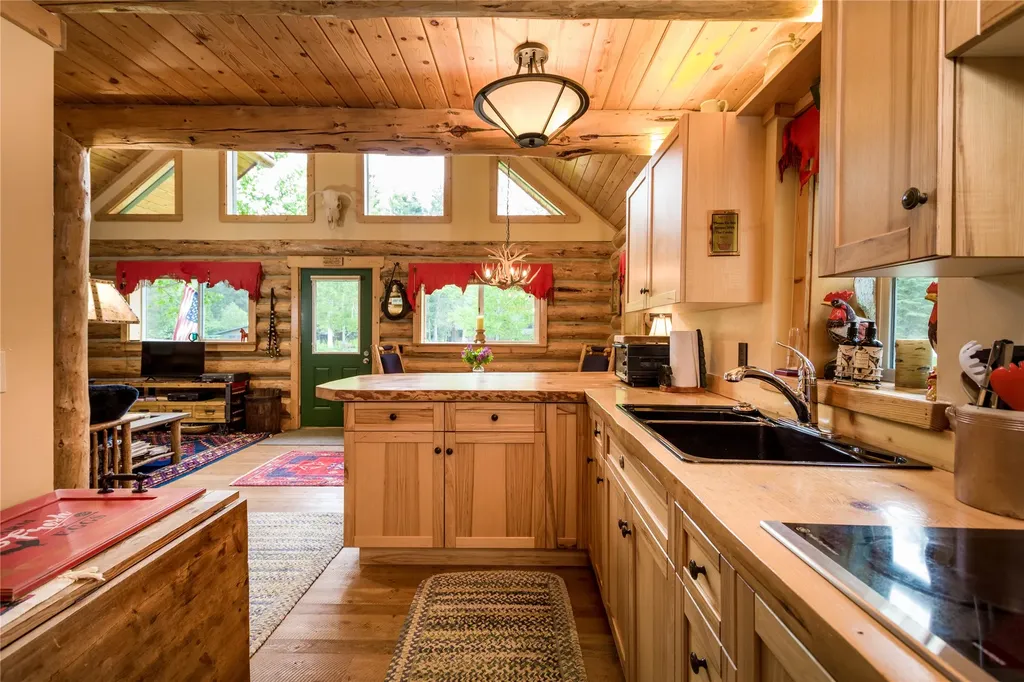 280 Shady Lane Bigfork MT 59911