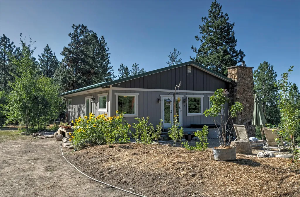 821 Fred Burr Road Victor MT 59875