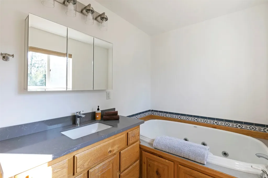 821 Fred Burr Road Victor MT 59875