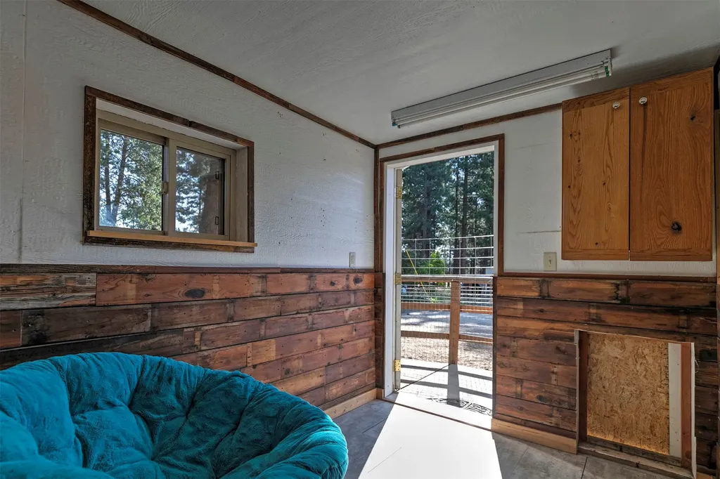 821 Fred Burr Road Victor MT 59875