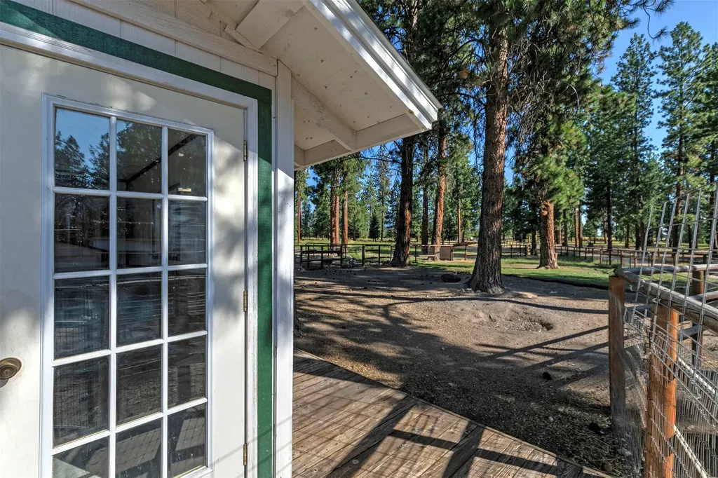 821 Fred Burr Road Victor MT 59875