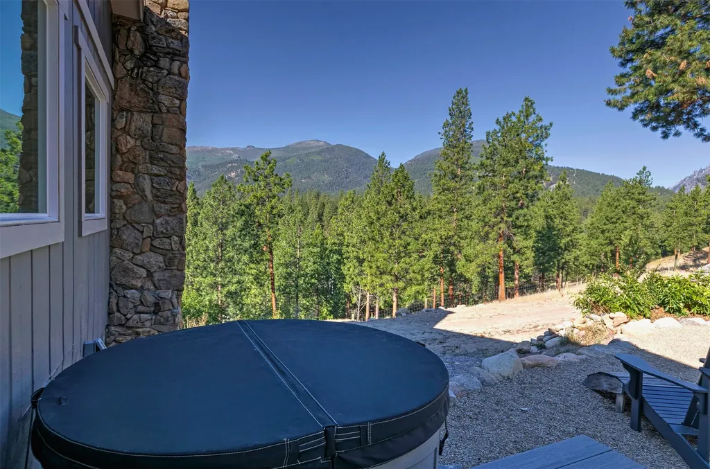 821 Fred Burr Road Victor MT 59875