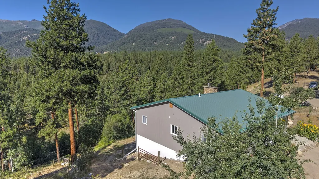 821 Fred Burr Road Victor MT 59875