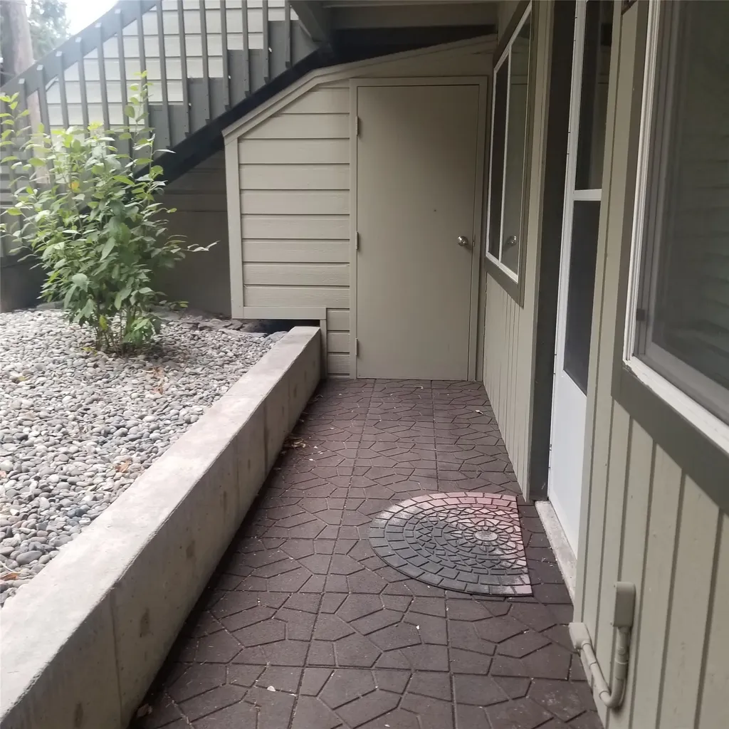 8575 Mount Highway 35 Bigfork MT 59911