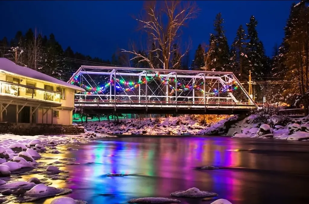 8575 Mount Highway 35 Bigfork MT 59911
