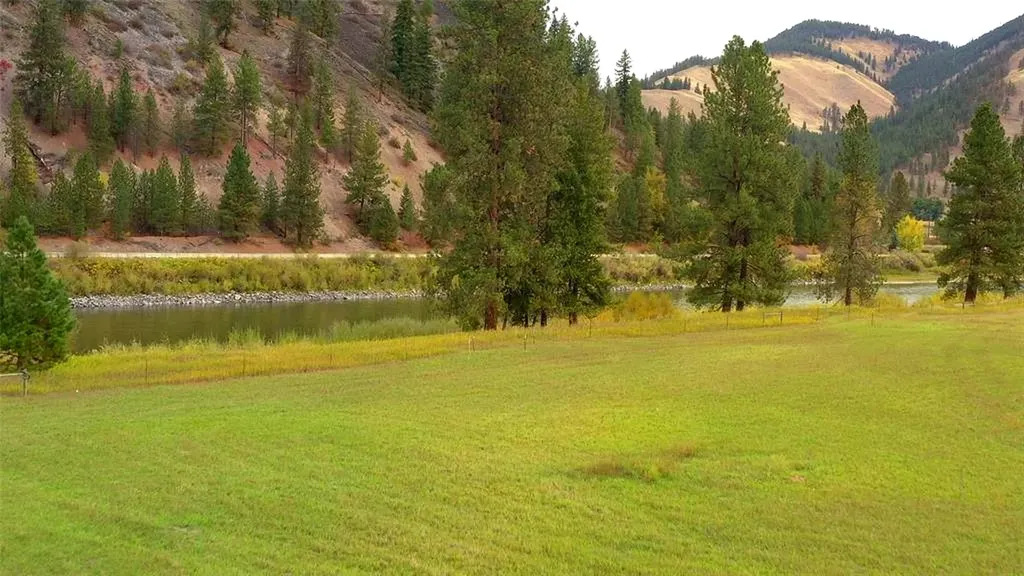 Lot 1 Kestrel Drive Superior MT 59872