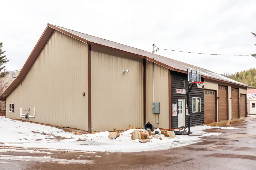 8560 Mount Highway 35 Bigfork MT 59911