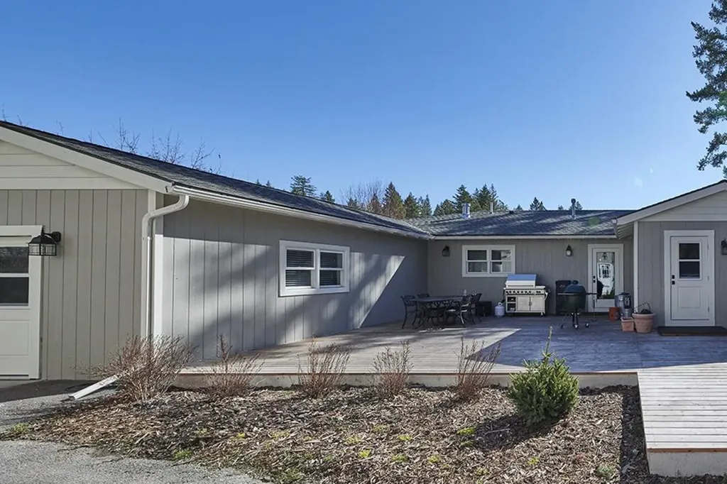 8560 Mount Highway 35 Bigfork MT 59911