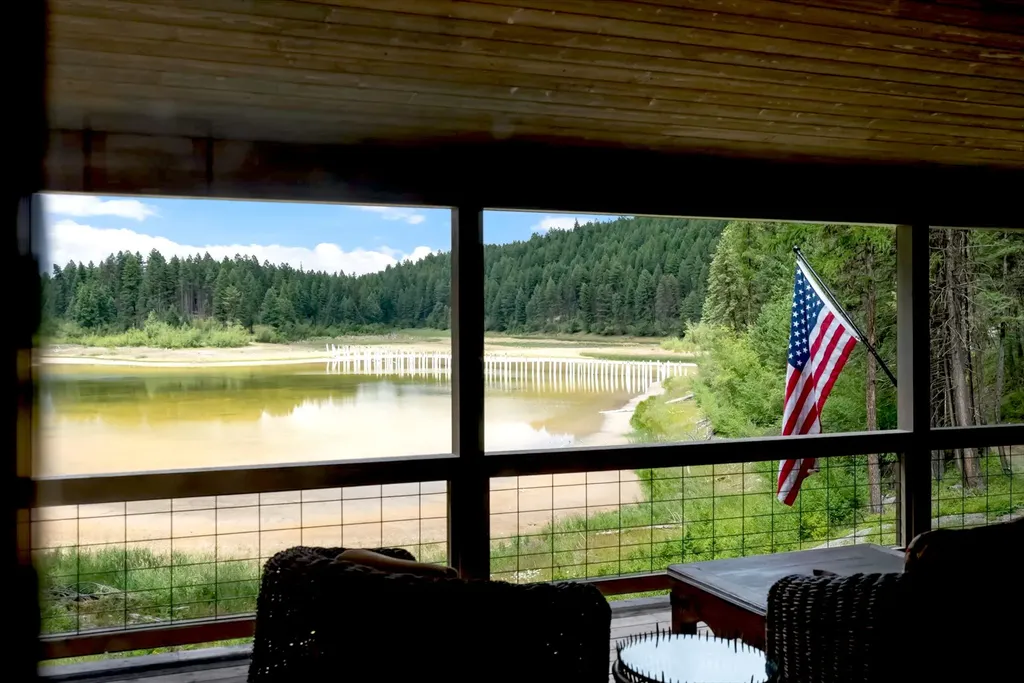 776 Summerville Road Eureka MT 59917