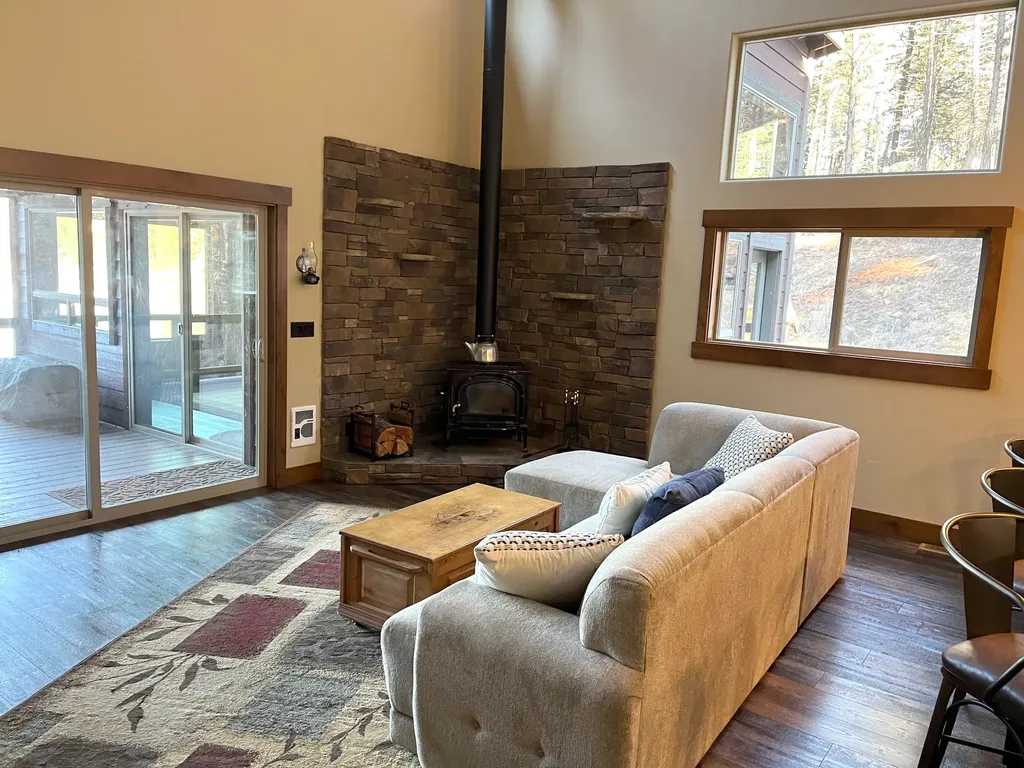 776 Summerville Road Eureka MT 59917