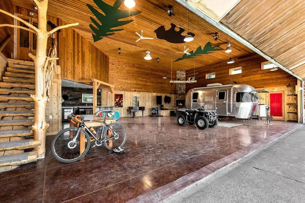 6825 Highway 93 N Olney MT 59927