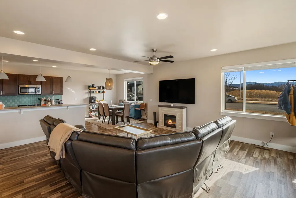 926 Abigail Lane Bozeman MT 59718