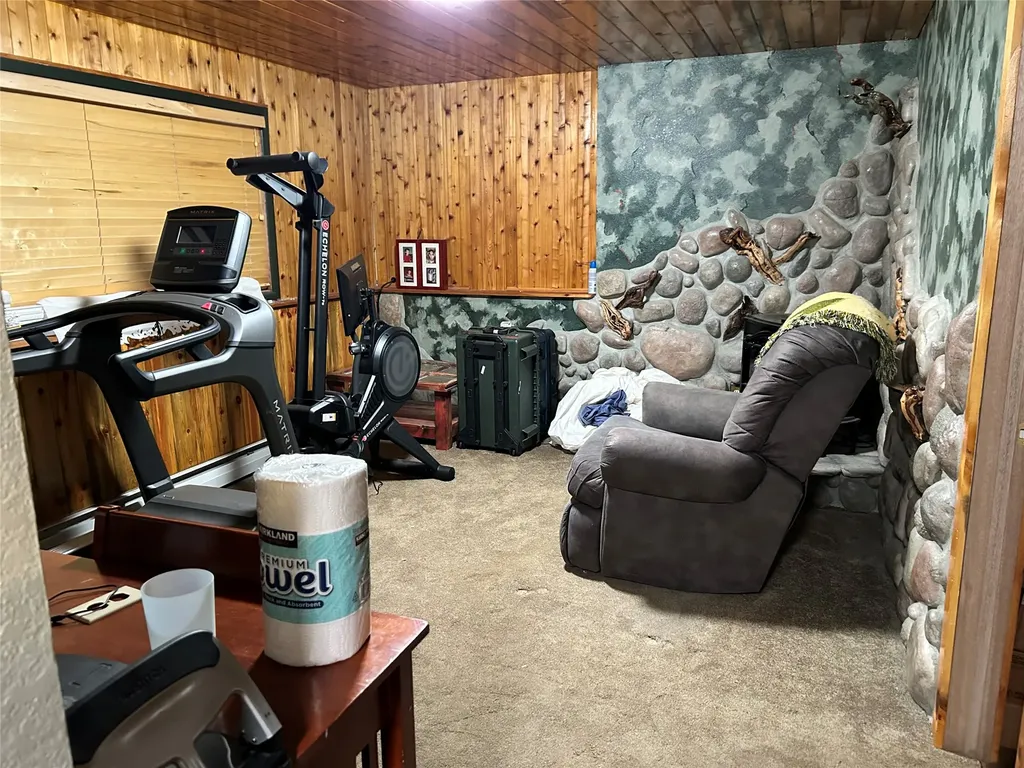 15 Hilltop Drive Clancy MT 59634