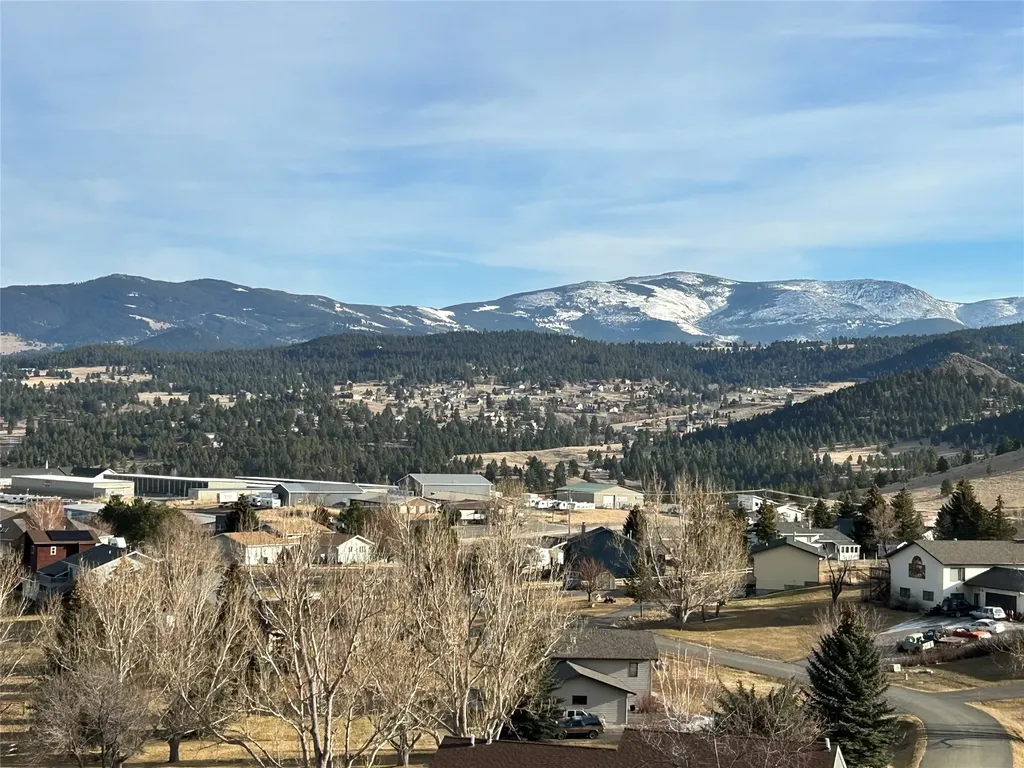 15 Hilltop Drive Clancy MT 59634