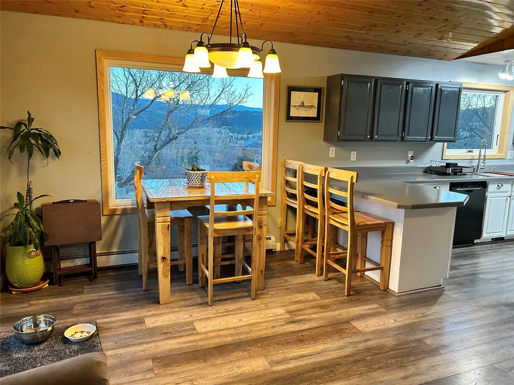 15 Hilltop Drive Clancy MT 59634
