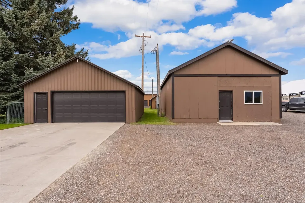 1020 Middle Road Columbia Falls MT 59912