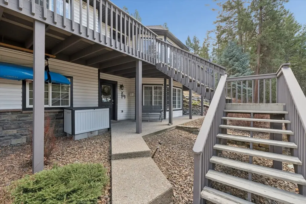 99 Pierce Lane Bigfork MT 59911