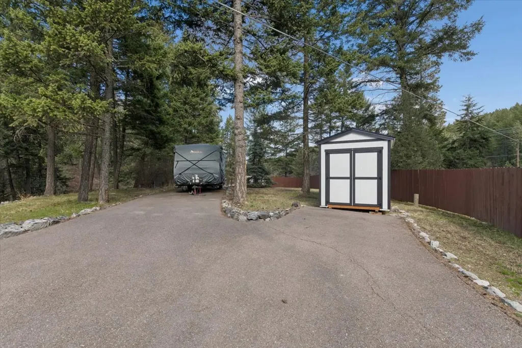 99 Pierce Lane Bigfork MT 59911