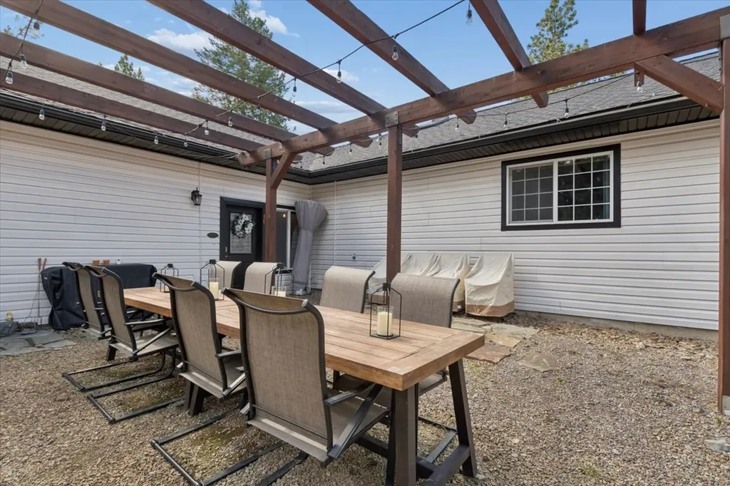 99 Pierce Lane Bigfork MT 59911