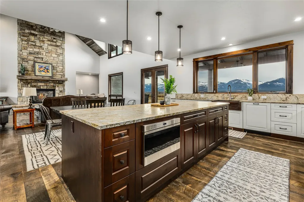 649 Little Bailey Lane Corvallis MT 59828