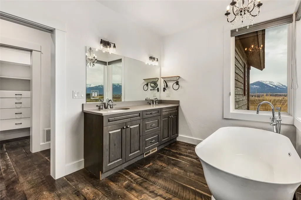 649 Little Bailey Lane Corvallis MT 59828