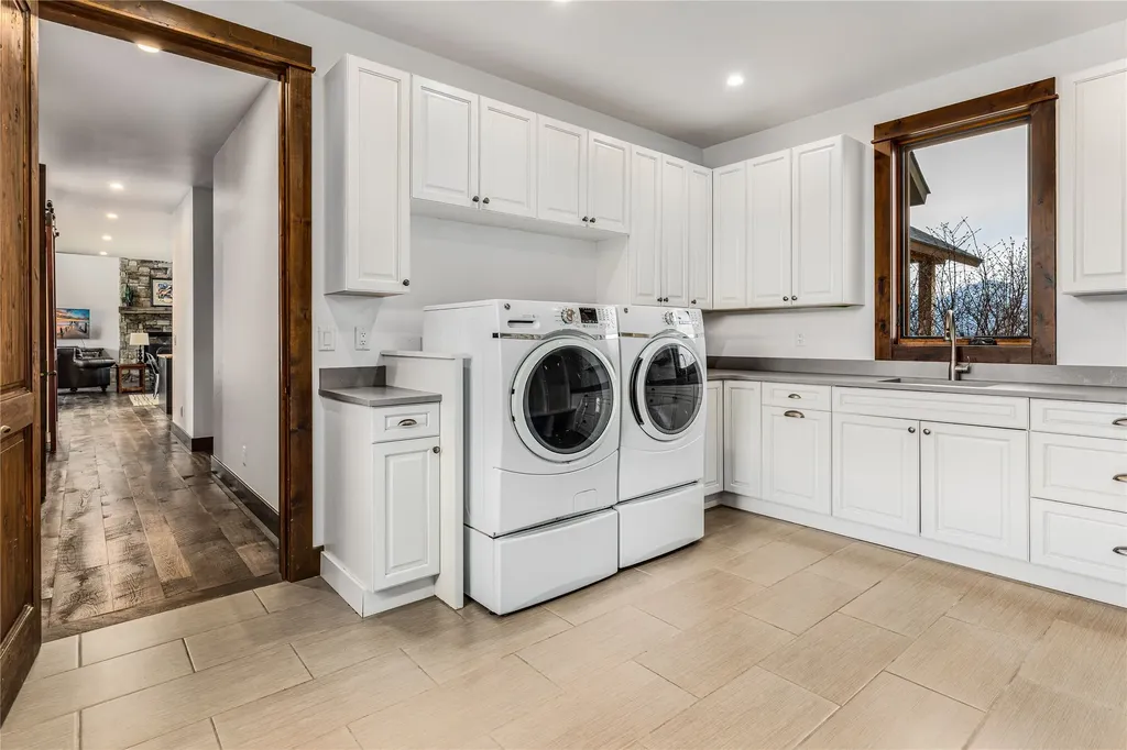 649 Little Bailey Lane Corvallis MT 59828
