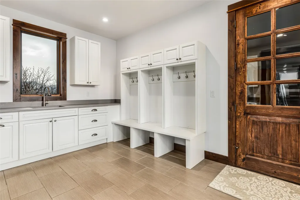 649 Little Bailey Lane Corvallis MT 59828
