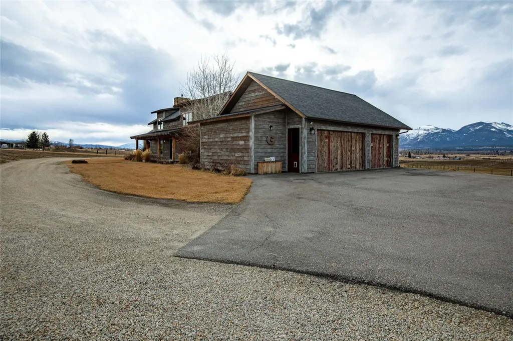 649 Little Bailey Lane Corvallis MT 59828