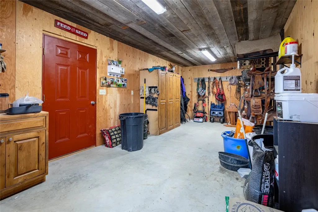 649 Little Bailey Lane Corvallis MT 59828