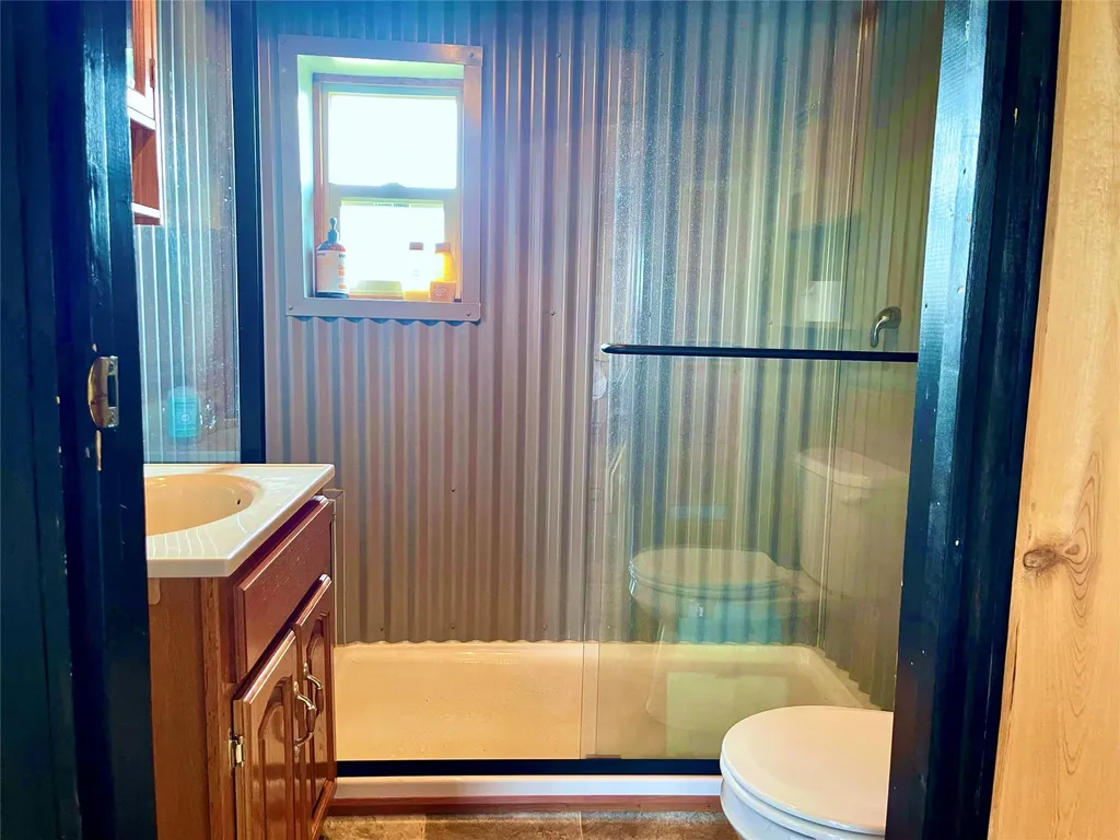 36 S Shore Road Babb MT 59411